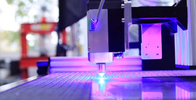 machines laser poudre metallique